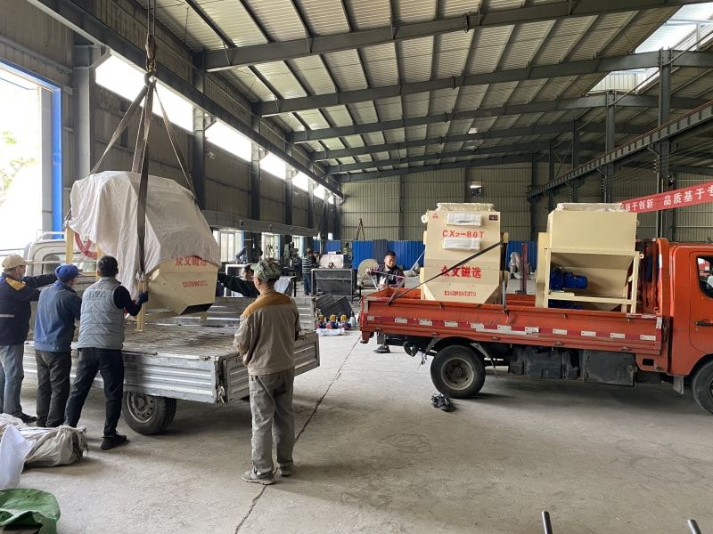 山東某鋰電新材料企業(yè)發(fā)貨現(xiàn)場(chǎng)